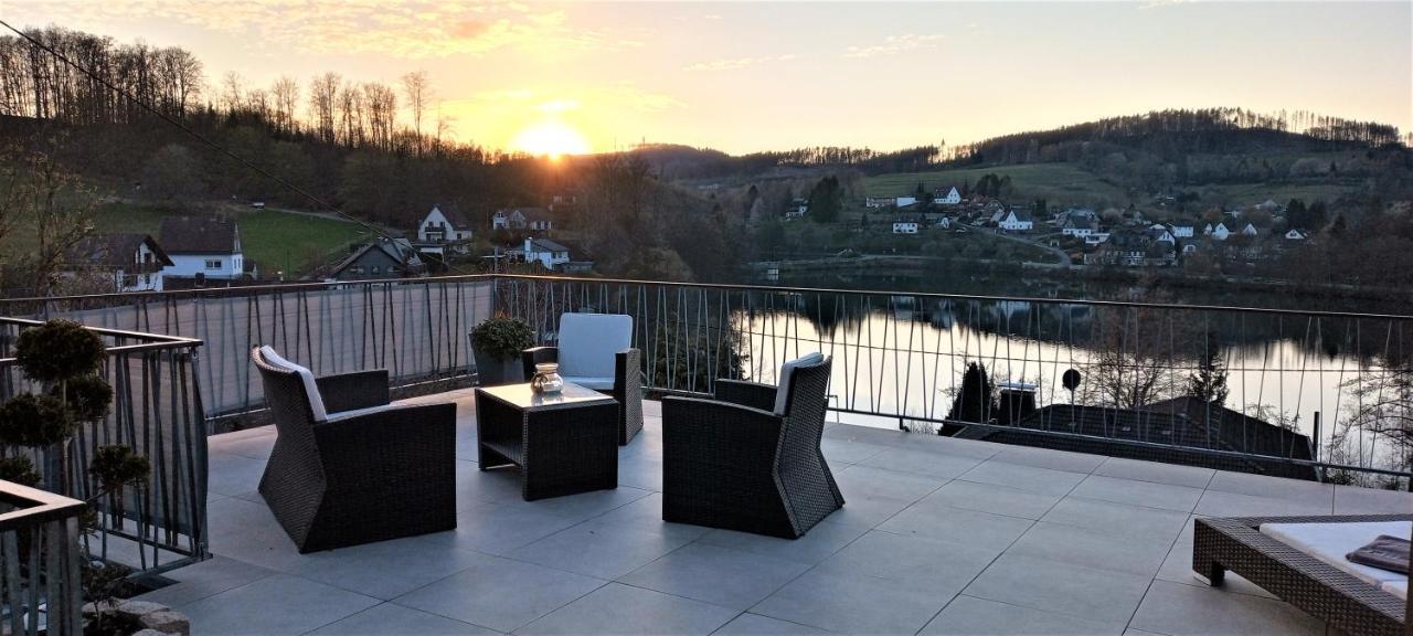 Seeblick-Ferienwohnung Im "Ferienhaus Agger-Blick" Mit Traumhafter Sonnen-Terrasse, Sauna, E-Kamin & Kajak Гуммерсбах Экстерьер фото