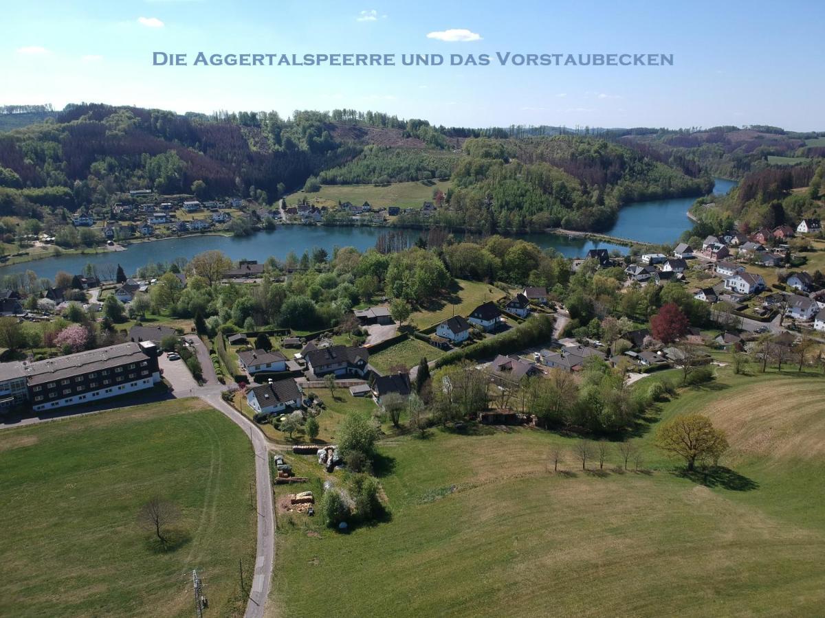 Seeblick-Ferienwohnung Im "Ferienhaus Agger-Blick" Mit Traumhafter Sonnen-Terrasse, Sauna, E-Kamin & Kajak Гуммерсбах Экстерьер фото